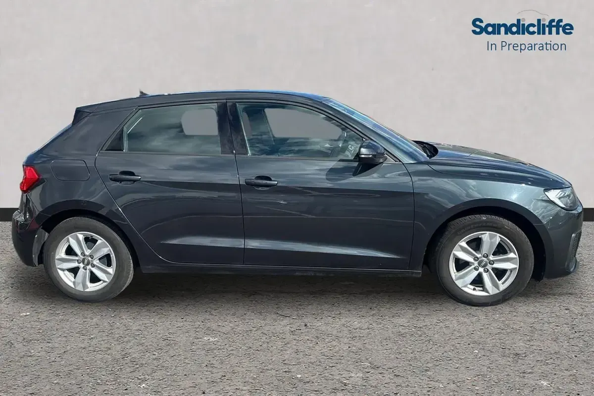 Used Audi A1 Advanced 95 HP (69 kW) 2023 Grey SUV