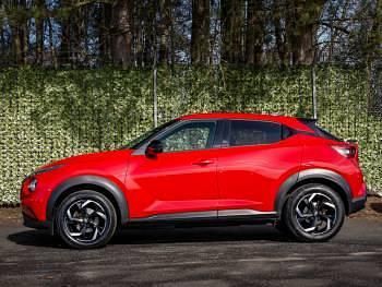Used Nissan Juke N-Connecta 114 HP (83 kW) 2023 Red SUV