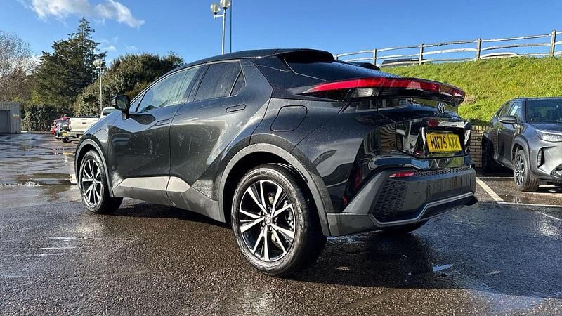 Used Toyota C-HR Design 140 HP (102 kW) 2025 Eclipse black SUV
