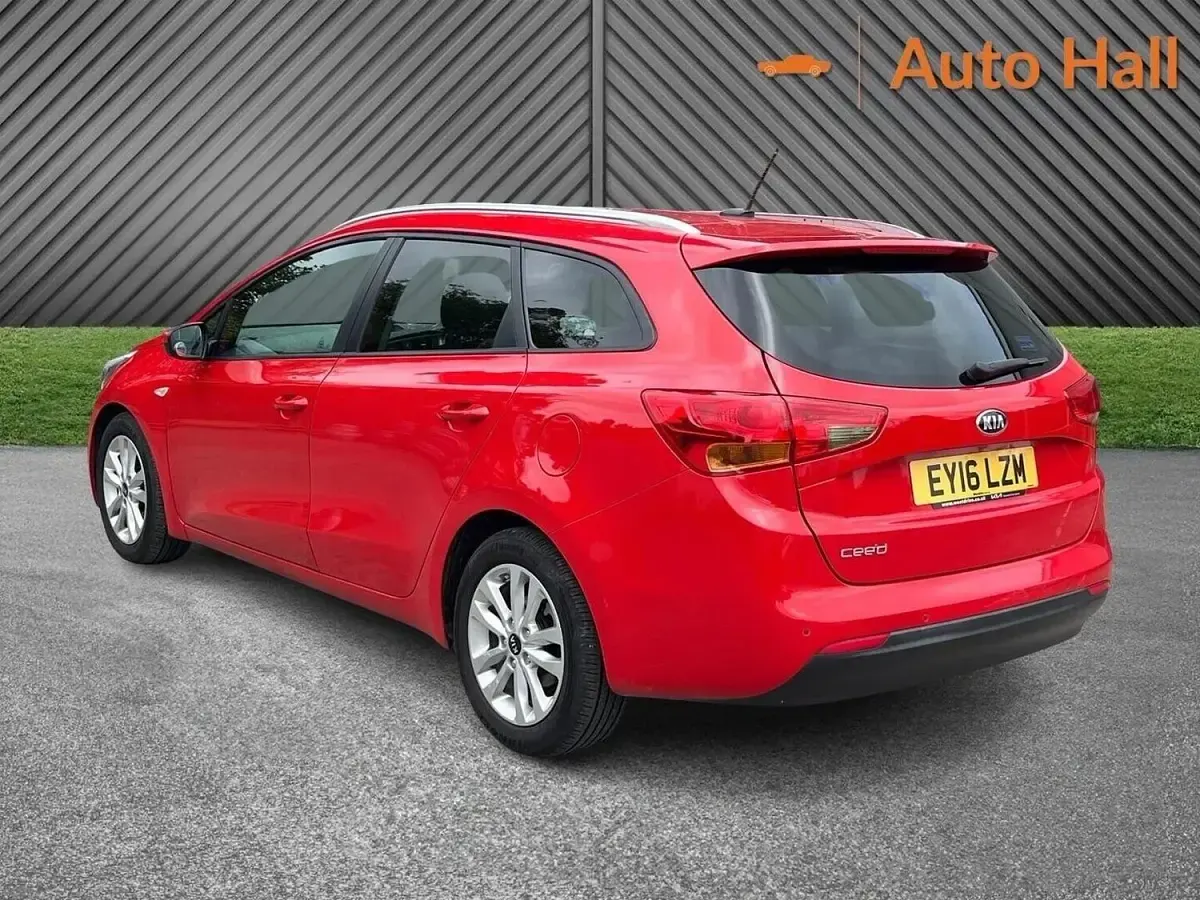 Used Kia Ceed Sportswagon 100 HP (73 kW) 2016 Red Estate