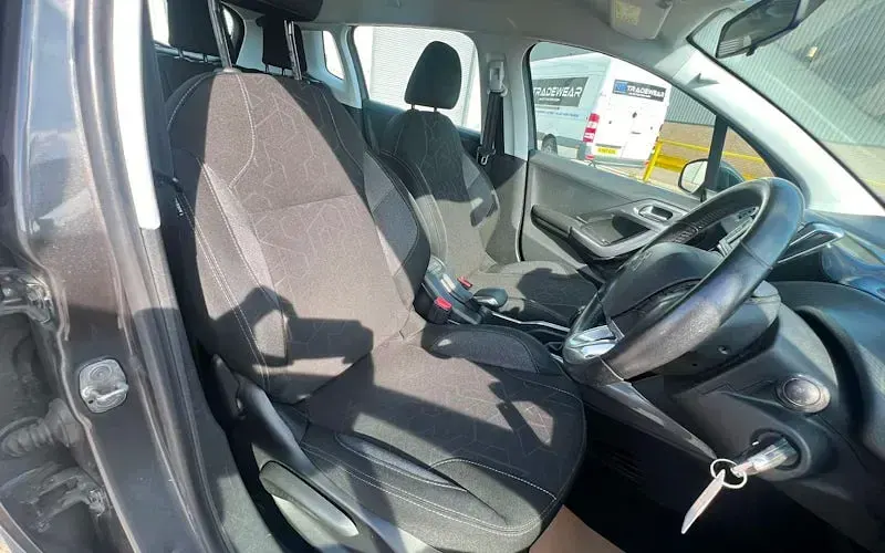 Used Peugeot 2008 Active 82 HP (60 kW) 2017 Grey SUV