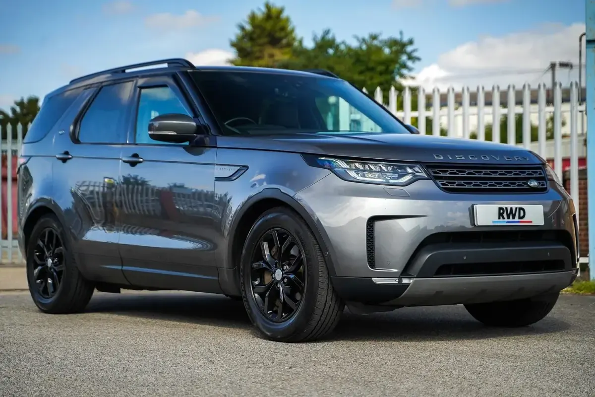 Used Land Rover Discovery SE 302 HP (222 kW) 2018 Grey SUV