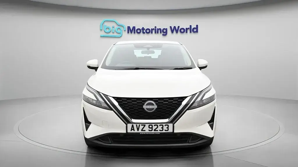 Used Nissan Qashqai Acenta Premium 140 HP (102 kW) 2023 White SUV