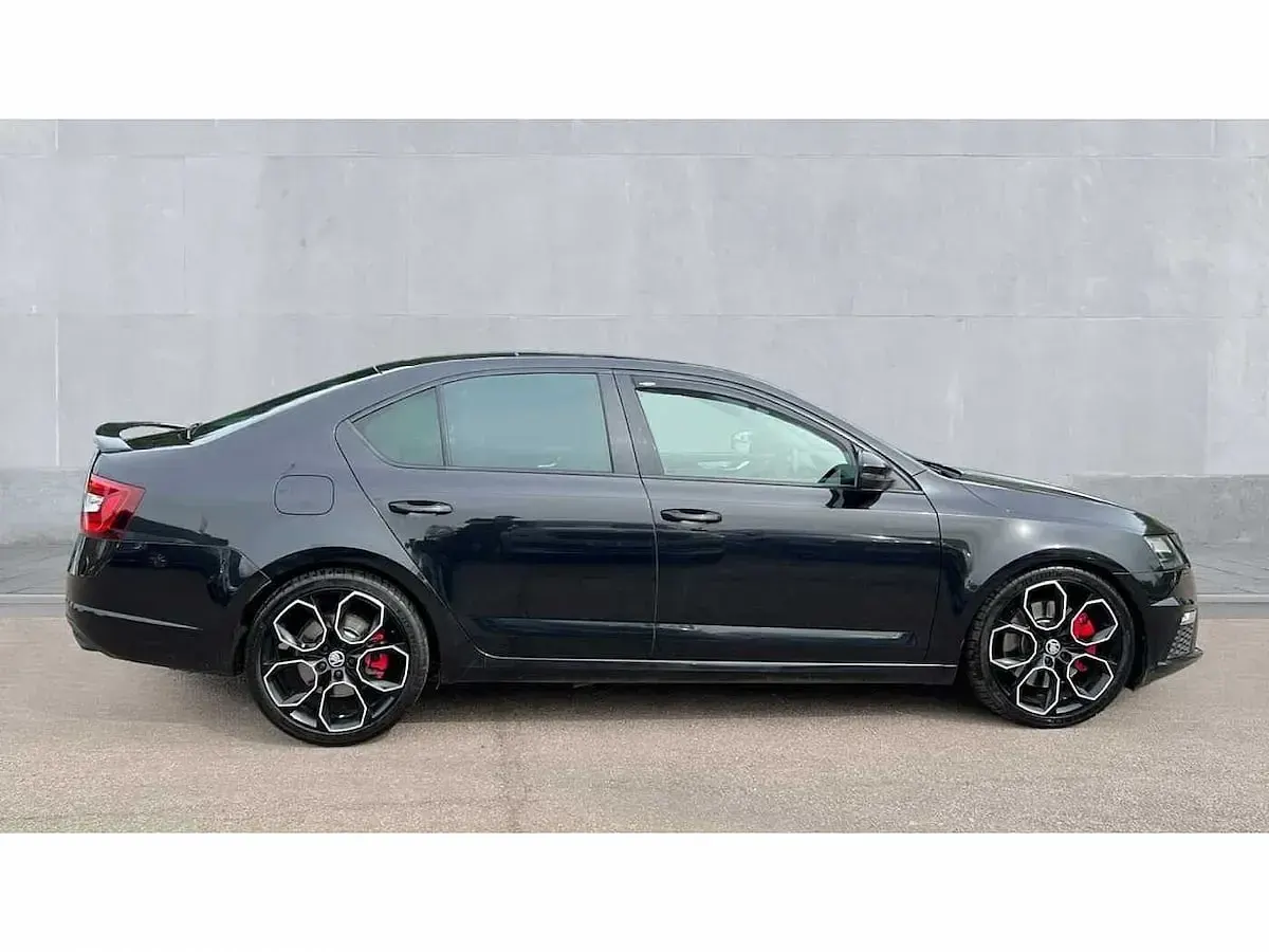 Begagnad Skoda Octavia vRS 245 HK (180 kW) 2017 Svart Halvkombi