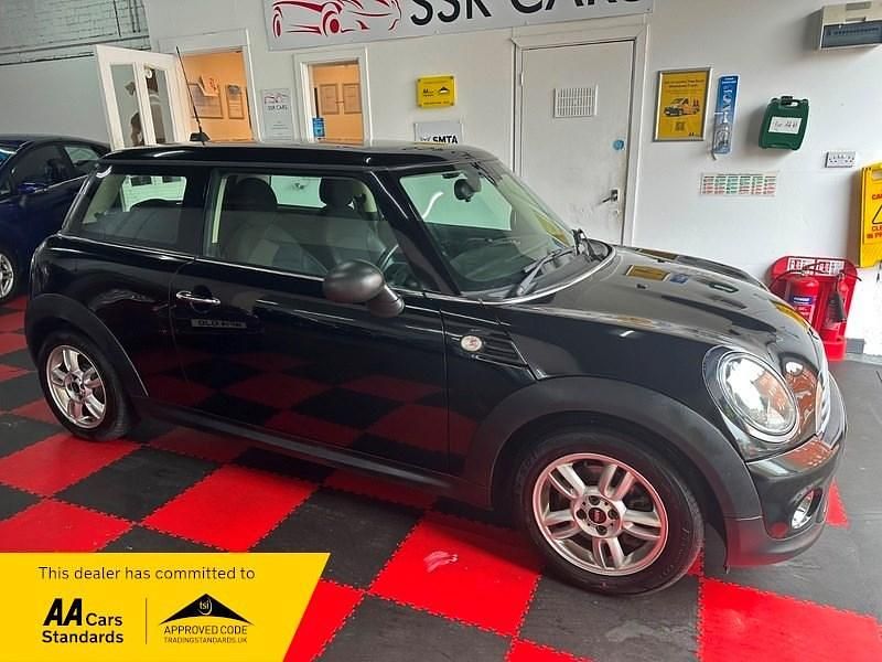 Black Used 2013 Mini ONE Hatch Hatchback | £3,990 (Fair price) - Image 1/4