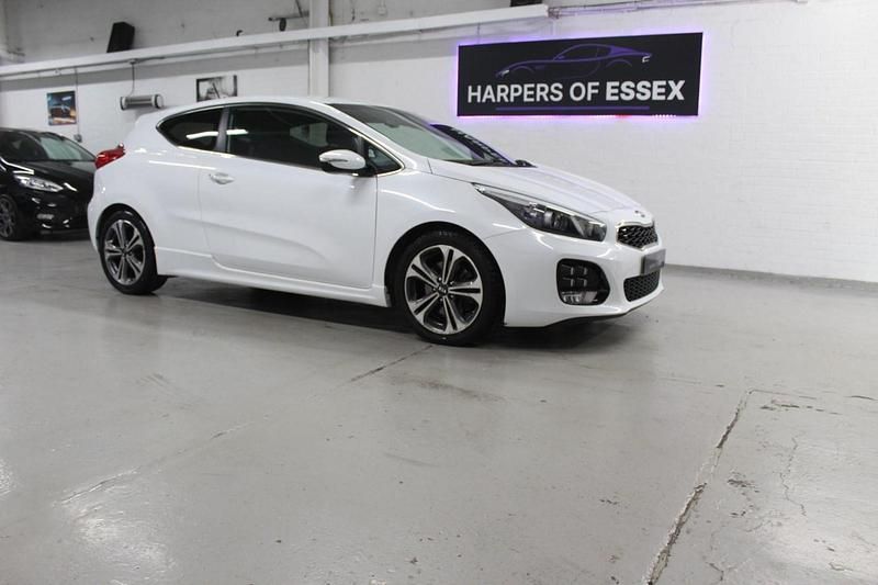 White Used 2016 Kia ProCeed GT-Line Hatchback | £5,695 - Image 1/4