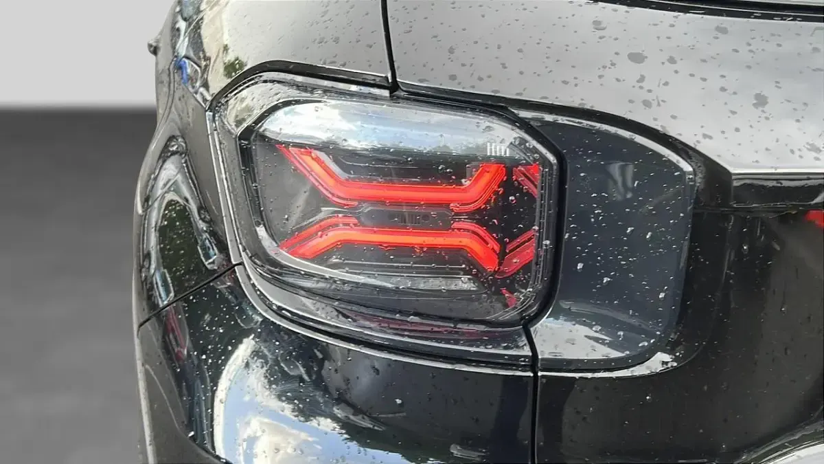 Used Jeep Avenger Summit 100 HP (73 kW) 2025 Red SUV