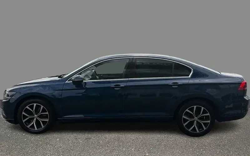 Used VW Passat SEL 150 HP (110 kW) 2021 Sedan
