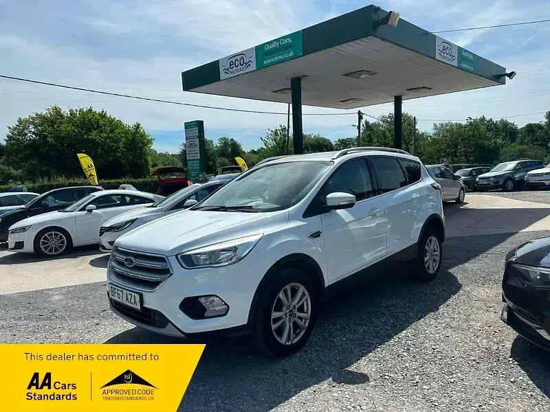 Used Ford Kuga Zetec 120 HP (88 kW) 2017 White SUV