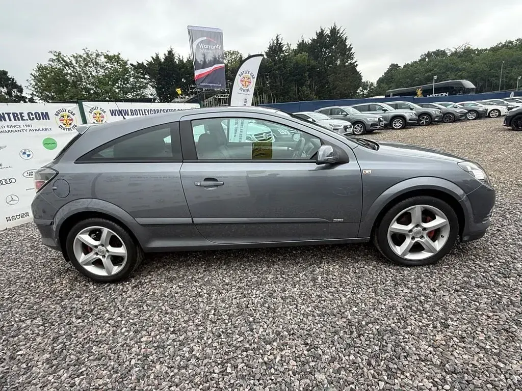 Used Vauxhall Astra Sport 138 HP (101 kW) 2007 Grey Hatchback