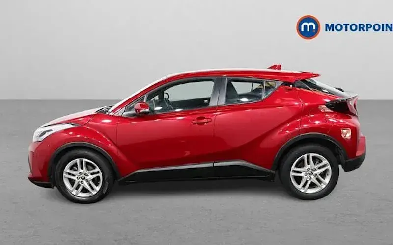 Used Toyota C-HR 122 HP (89 kW) 2023 SUV