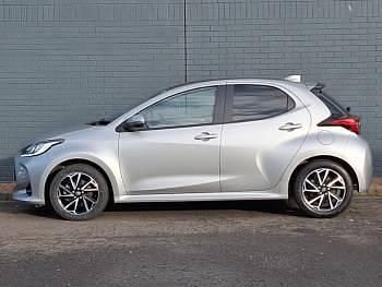 Used Toyota Yaris Design 116 HP (85 kW) 2023 Silver Hatchback