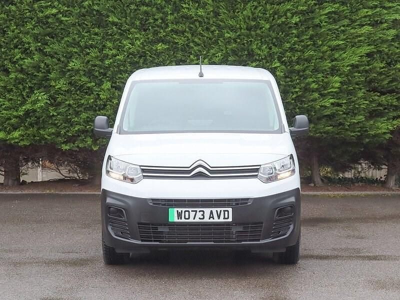 Used Citroën e-Berlingo 100 kW (136 HP) 2024 White MPV