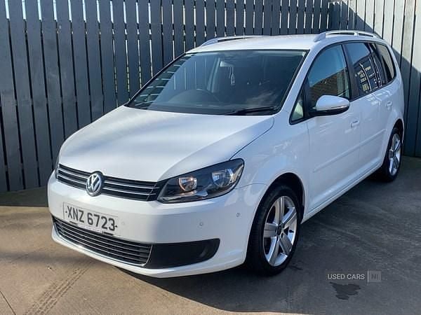 Used VW Touran SE 105 HP (77 kW) 2015 White MPV