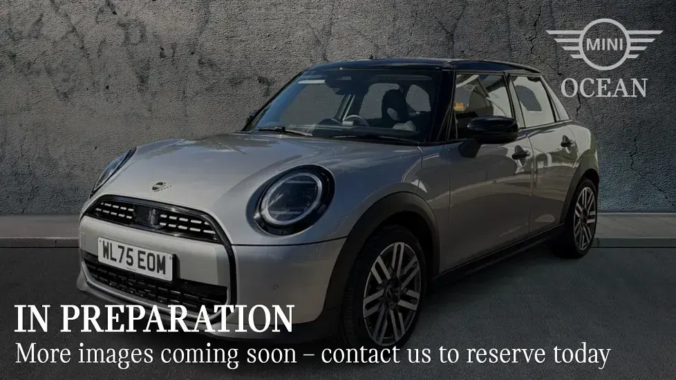 Usado Mini Cooper Hatch 113 kW (154 CV) 2026 Plateado Utilitario