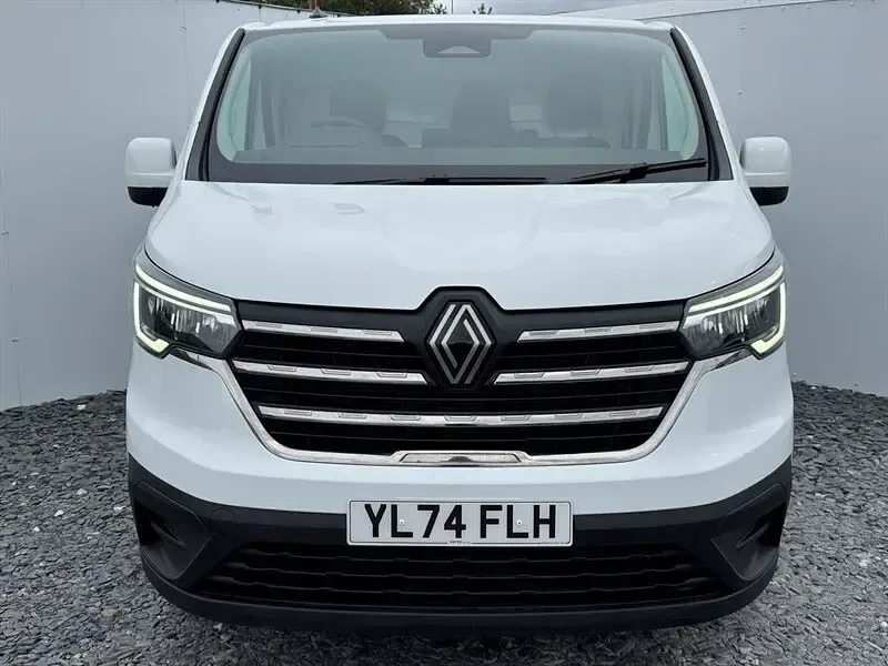 Used Renault Trafic 2025 White MPV