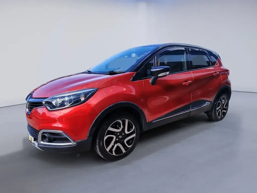 Used Renault Captur Signature 90 HP (66 kW) 2016 Red SUV