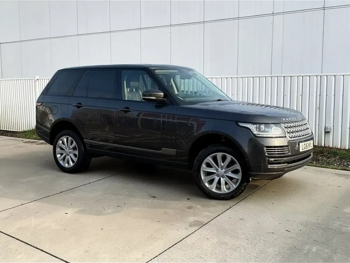 Used Land Rover Range Rover Vogue 306 HP (225 kW) 2016 Grey SUV