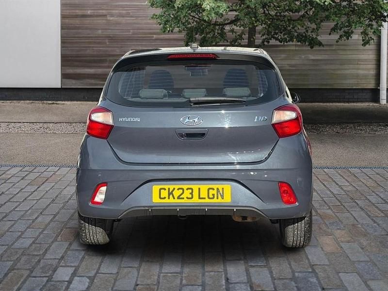Used Hyundai i10 SE 67 HP (49 kW) 2023 Grey Hatchback