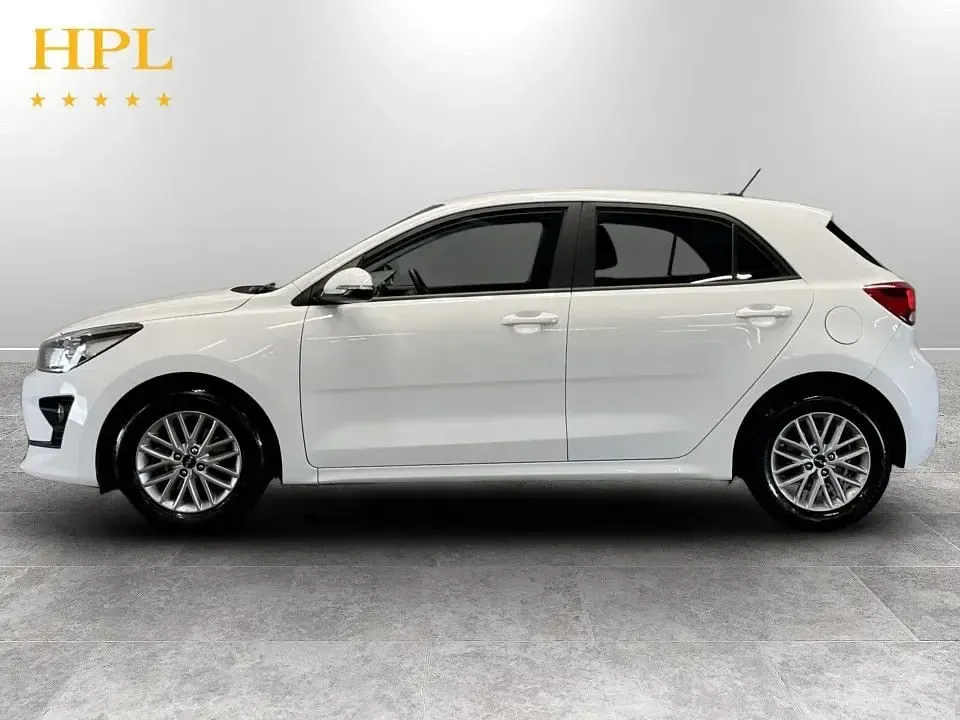 Used Kia Rio 83 HP (61 kW) 2023 White Hatchback