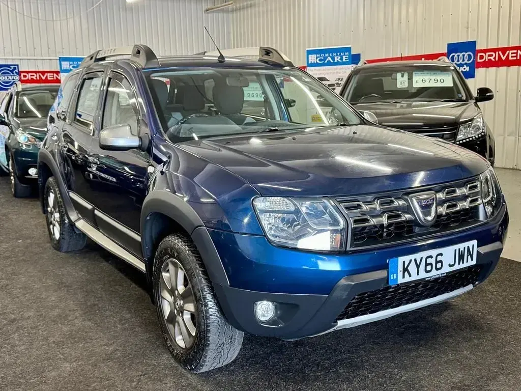 Used Dacia Duster Lauréate 110 HP (80 kW) 2016 Blue SUV