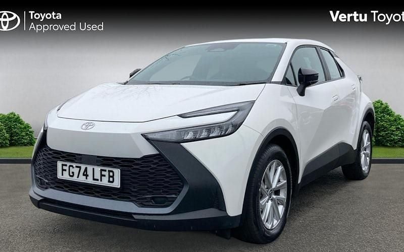 Used Toyota C-HR 140 HP (102 kW) 2026 SUV