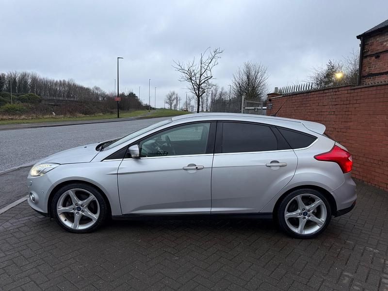 Usado Ford Focus Titanium X 163 HP (119 kW) 2012 Prateado Citadino