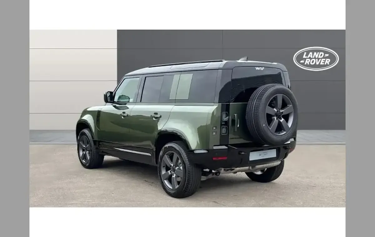 New Land Rover Defender SE Dynamic 245 HP (180 kW) 2026 Other SUV