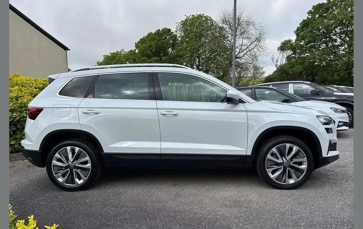 Used Skoda Karoq SE L 150 HP (110 kW) 2023 Moon white metallic SUV
