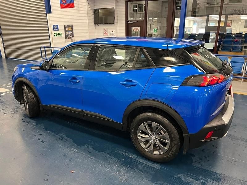Used Peugeot 2008 Active Premium 130 HP (95 kW) 2021 Blue SUV