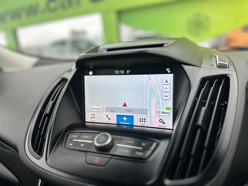 Used Ford Kuga Titanium 120 HP (88 kW) 2017 White SUV