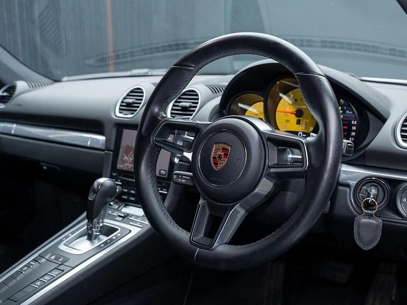 Used Porsche 718 Cayman 2019 White Coupe