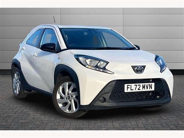 White Used 2022 Toyota Aygo X PURE SUV | £11,750 - Image 1/3
