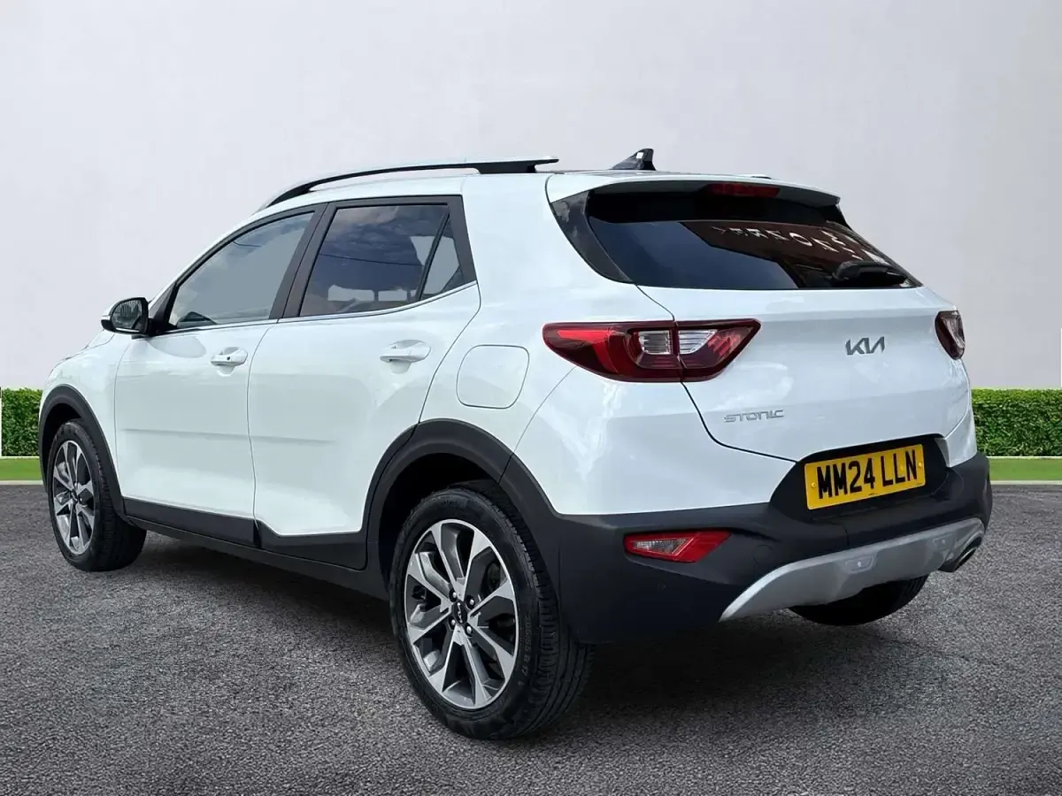 Used Kia Stonic 2024 White SUV