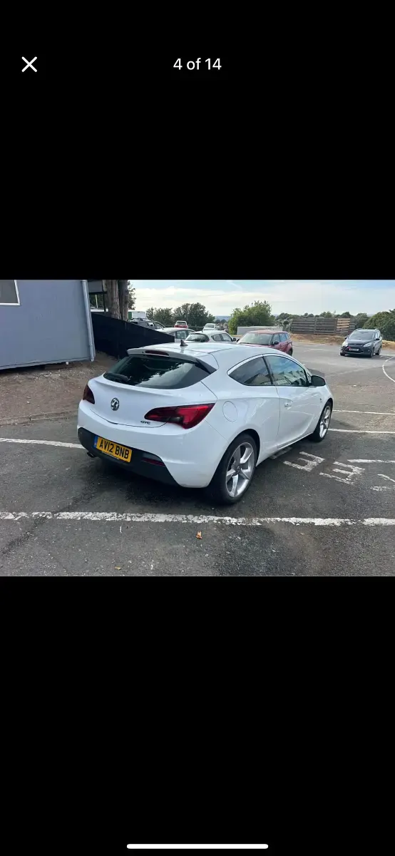 Used Vauxhall Astra GTC SRi 2012 White Hatchback