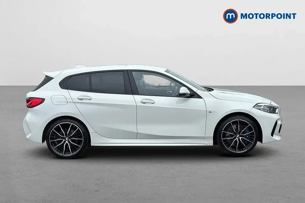 Used BMW 118 M Sport 136 HP (100 kW) 2023 White Hatchback