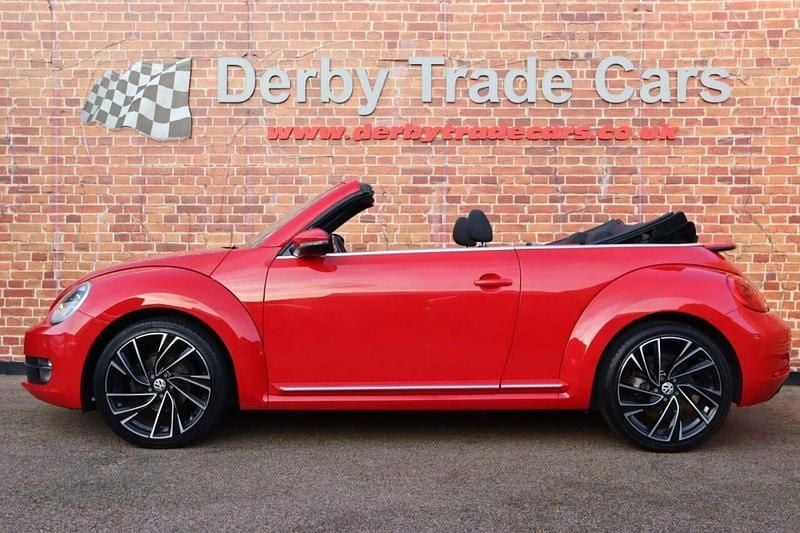 Used VW Beetle Design 105 HP (77 kW) 2013 Red Hatchback