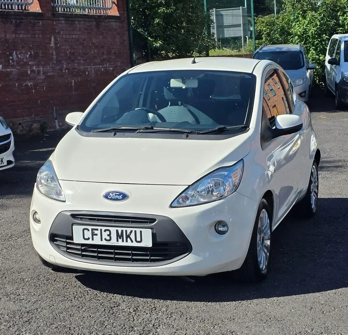 Used Ford Ka Zetec 69 HP (50 kW) 2013 White Hatchback
