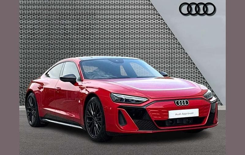 Used Audi e-tron GT quattro Comfort 369 kW (503 HP) 2025 Red Sedan