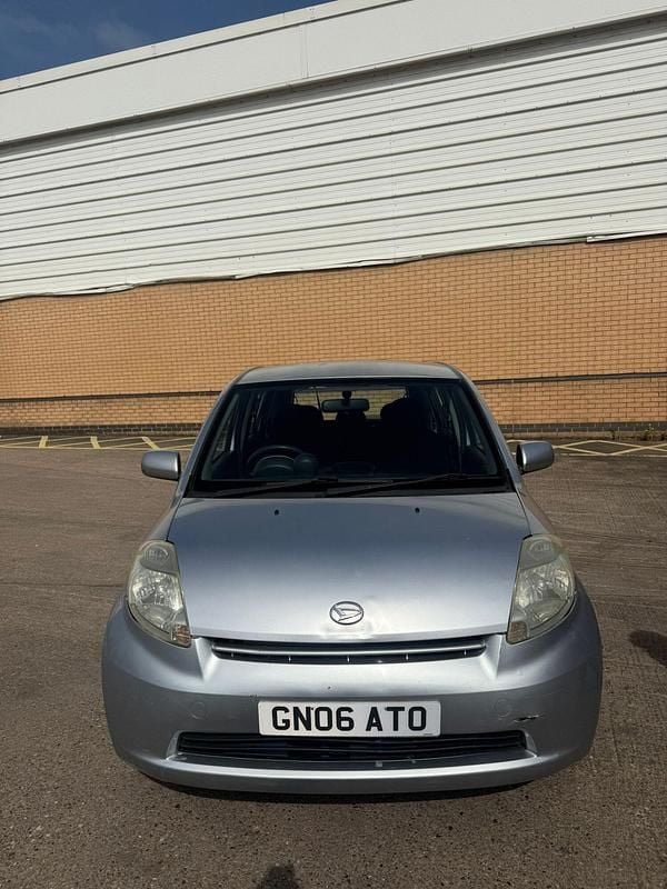 Silver Used 2006 Daihatsu Sirion Hatchback | £2,395 (A bit pricey) - Image 1/4