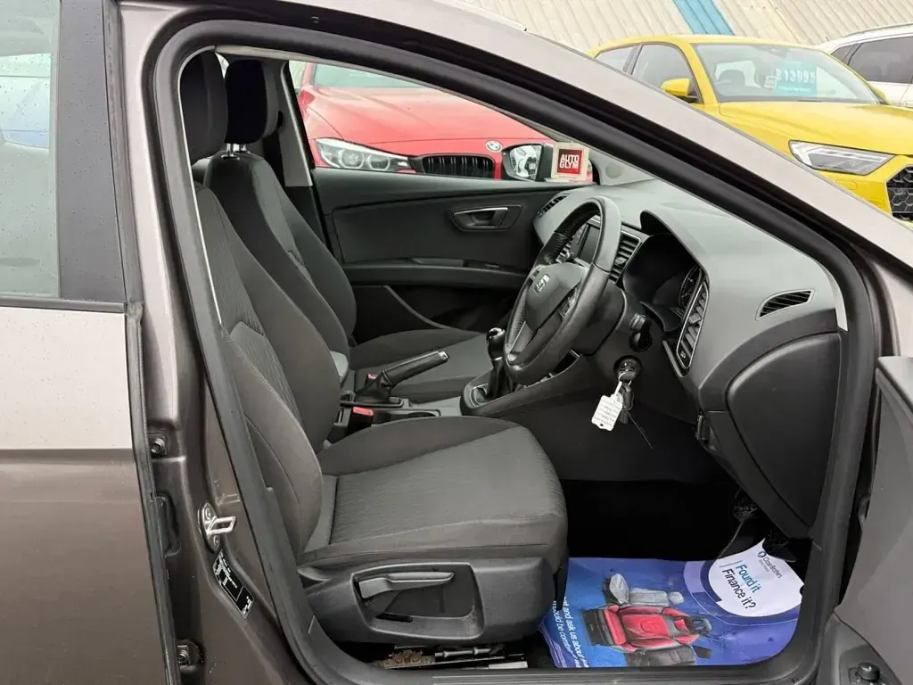 Used Seat Leon SE 105 HP (77 kW) 2014 Grey Hatchback
