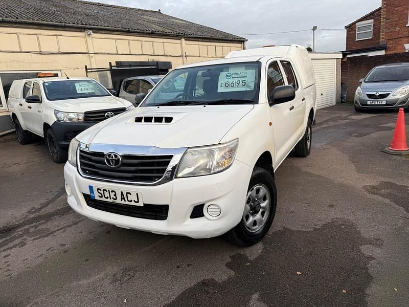 White Used 2013 Toyota HiLux Pickup | £6,695 (Super price) - Image 1/4