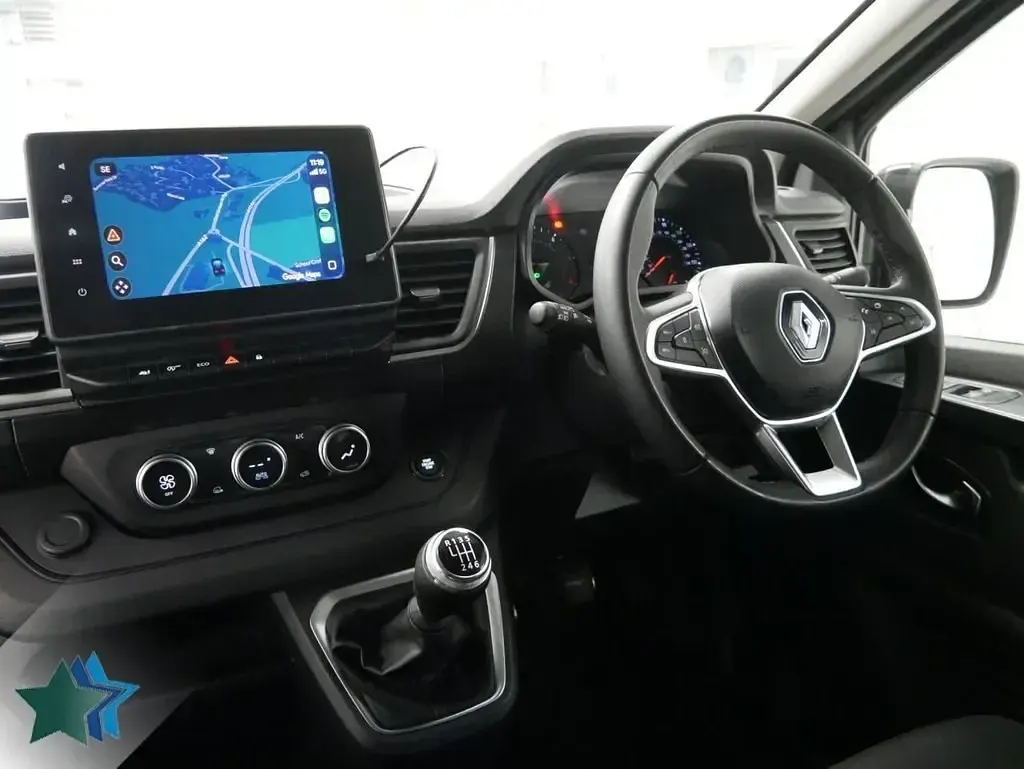 Używany Renault Trafic 150 KM (110 kW) 2023 Czarny