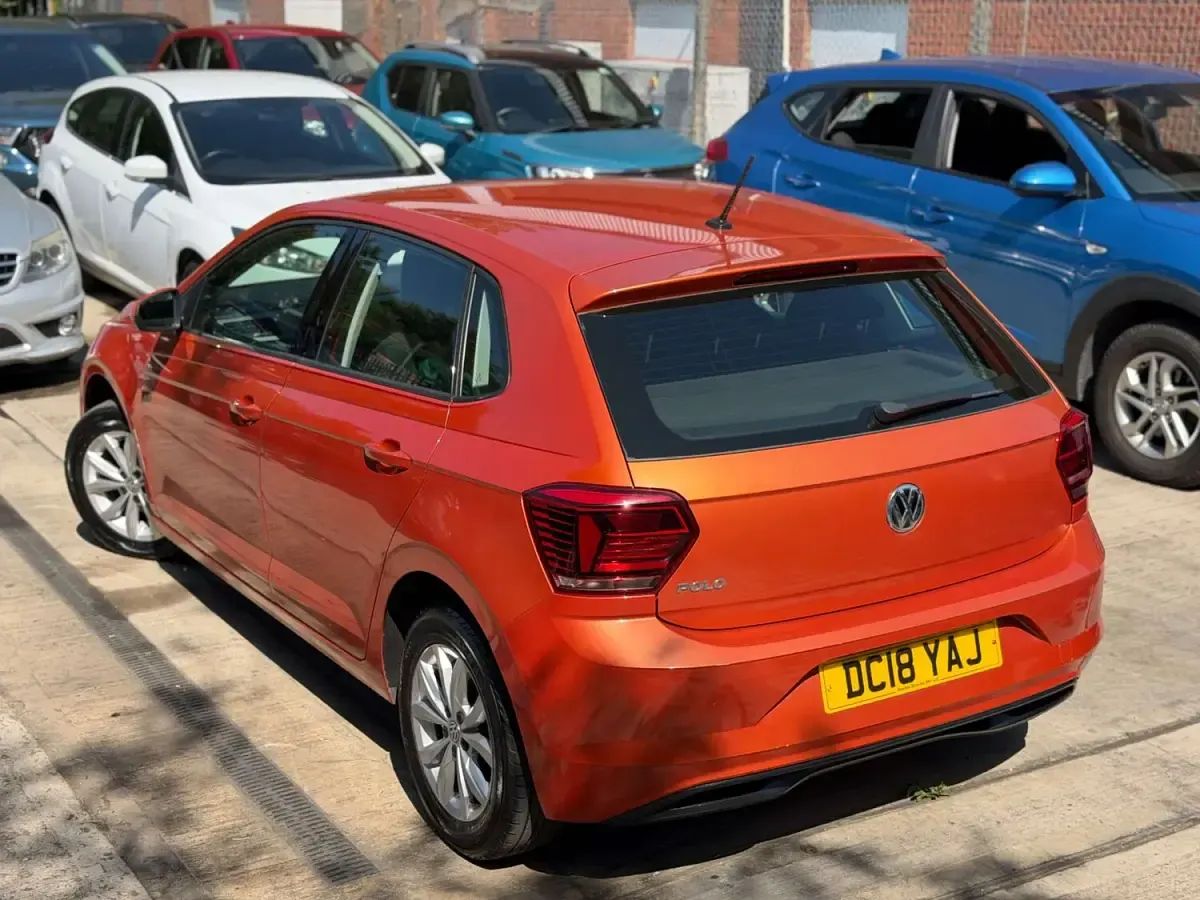 Used VW Polo SE 95 HP (69 kW) 2018 Orange Hatchback