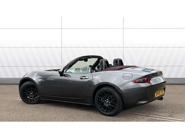 Used Mazda MX5 Inclusive 160 HP (117 kW) 2018 Grey Cabriolet