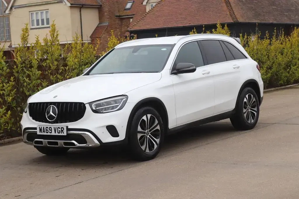 Used Mercedes GLC220 194 HP (142 kW) 2019 White SUV