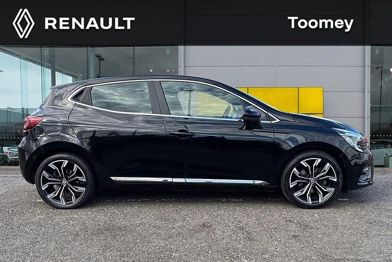 Used Renault Clio V Version S 138 HP (101 kW) 2022 Black Hatchback