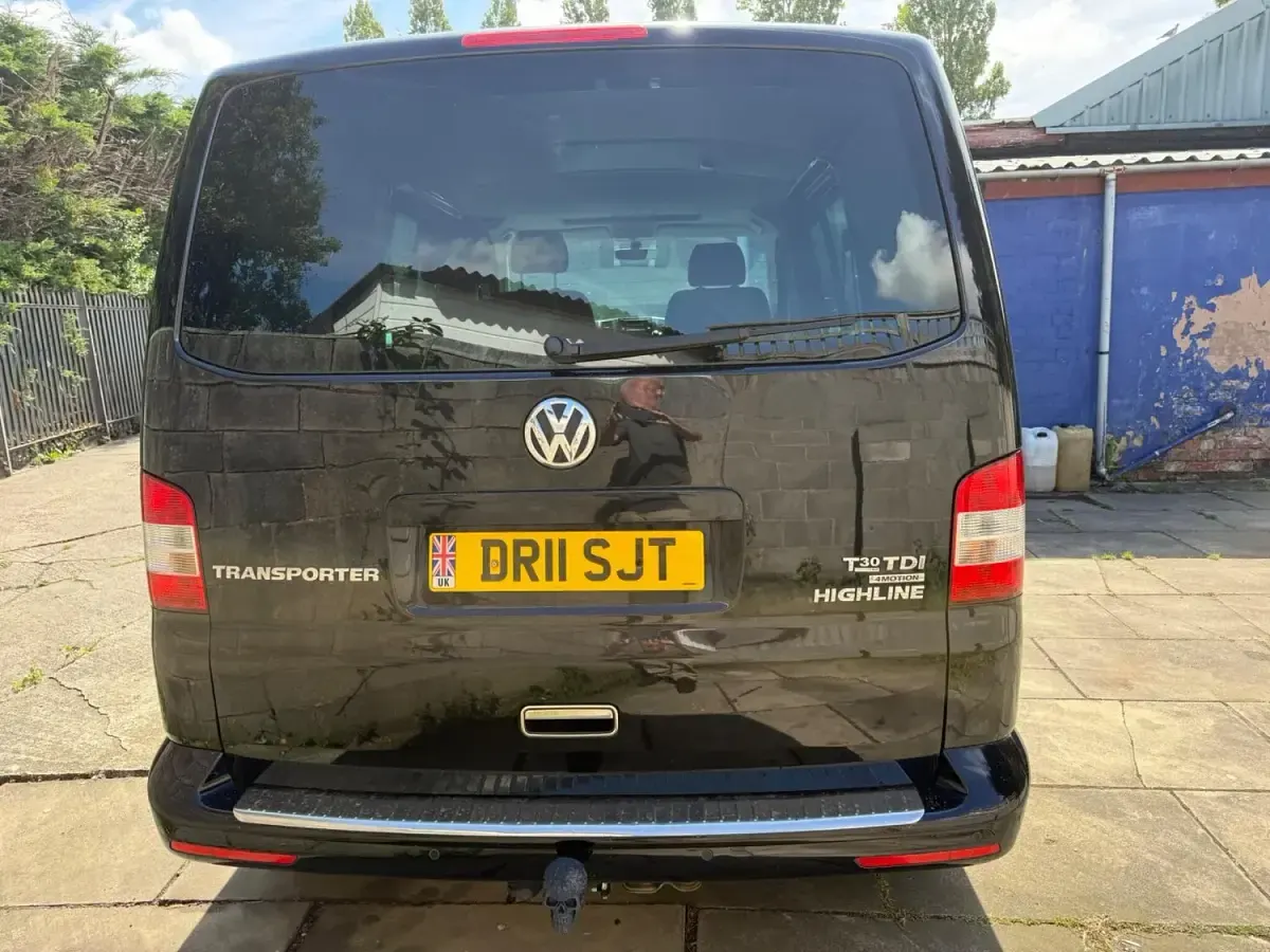 Used VW T5 Highline 180 HP (132 kW) 2013 Black Van