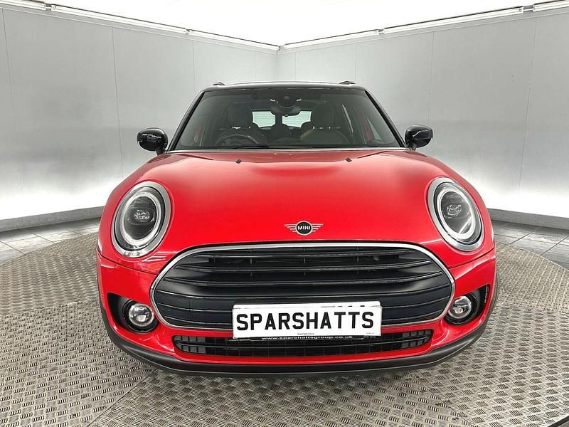 Used Mini Cooper Clubman Exclusive 2022 Red Estate