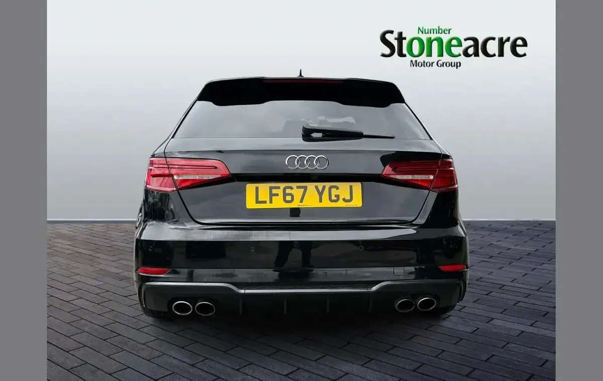 Begagnad Audi S3 Sportback Black Edition 306 HK (225 kW) 2017 Svart Halvkombi